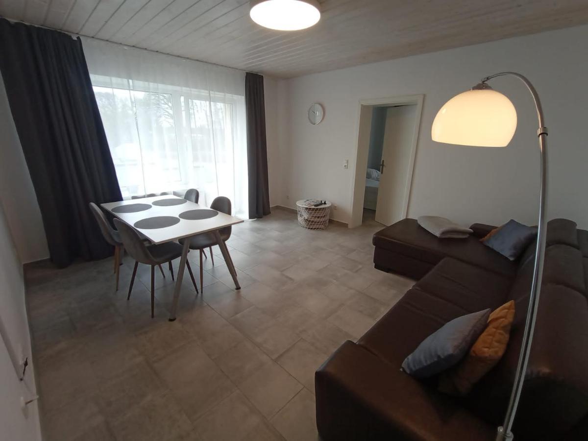 Erdgeschoss-Appartement mit Seeblick Ahrensbok Exterior foto